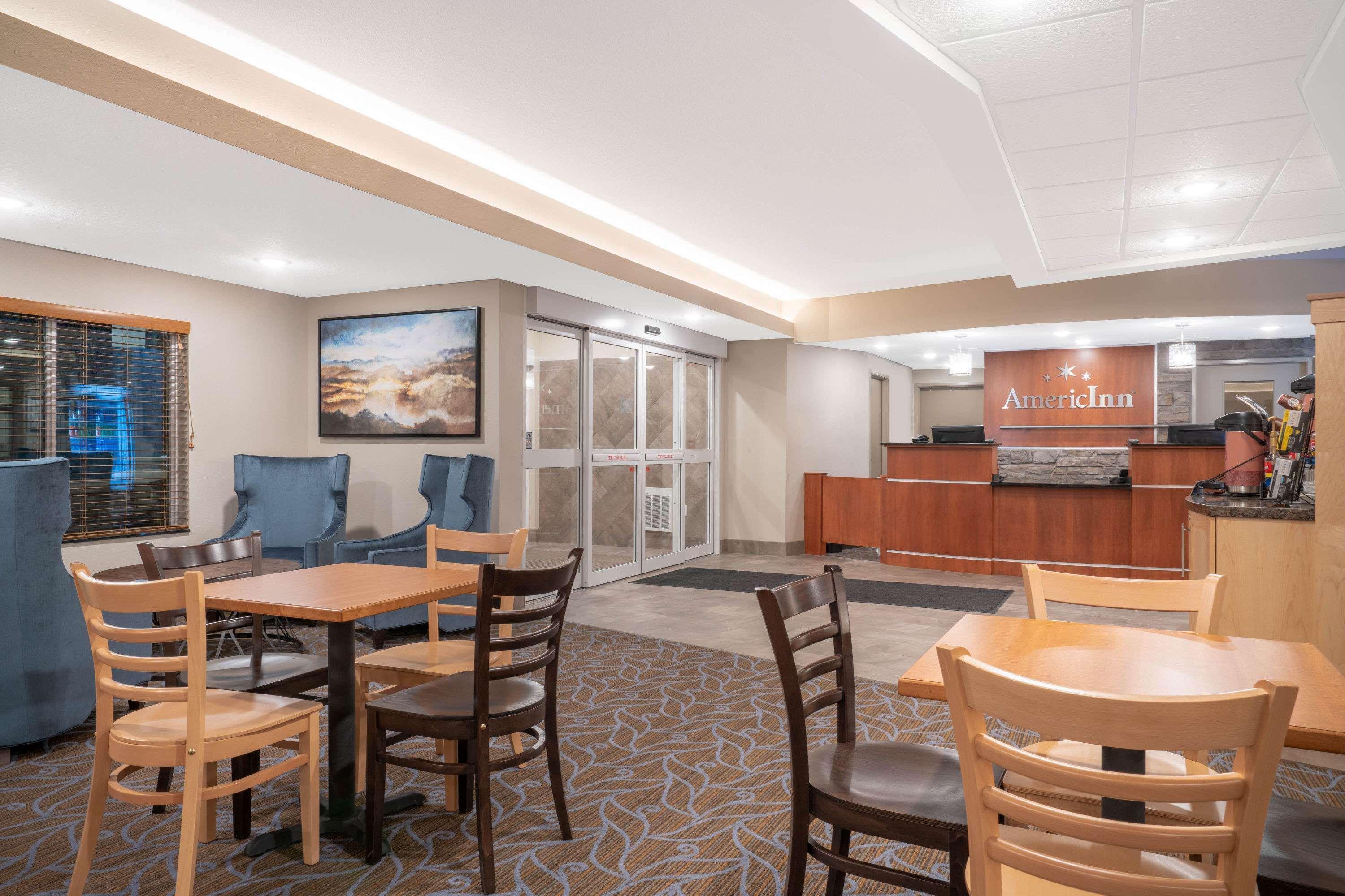 Americinn By Wyndham Windom Екстер'єр фото